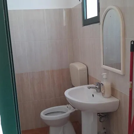 De Liege Hotel Velipojë